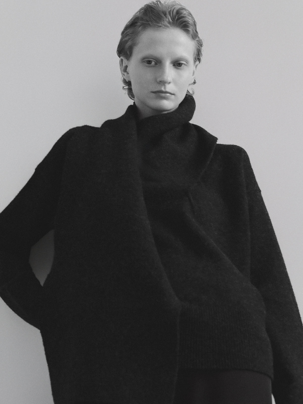 【NOWNS】Wilma | Wool cape knit