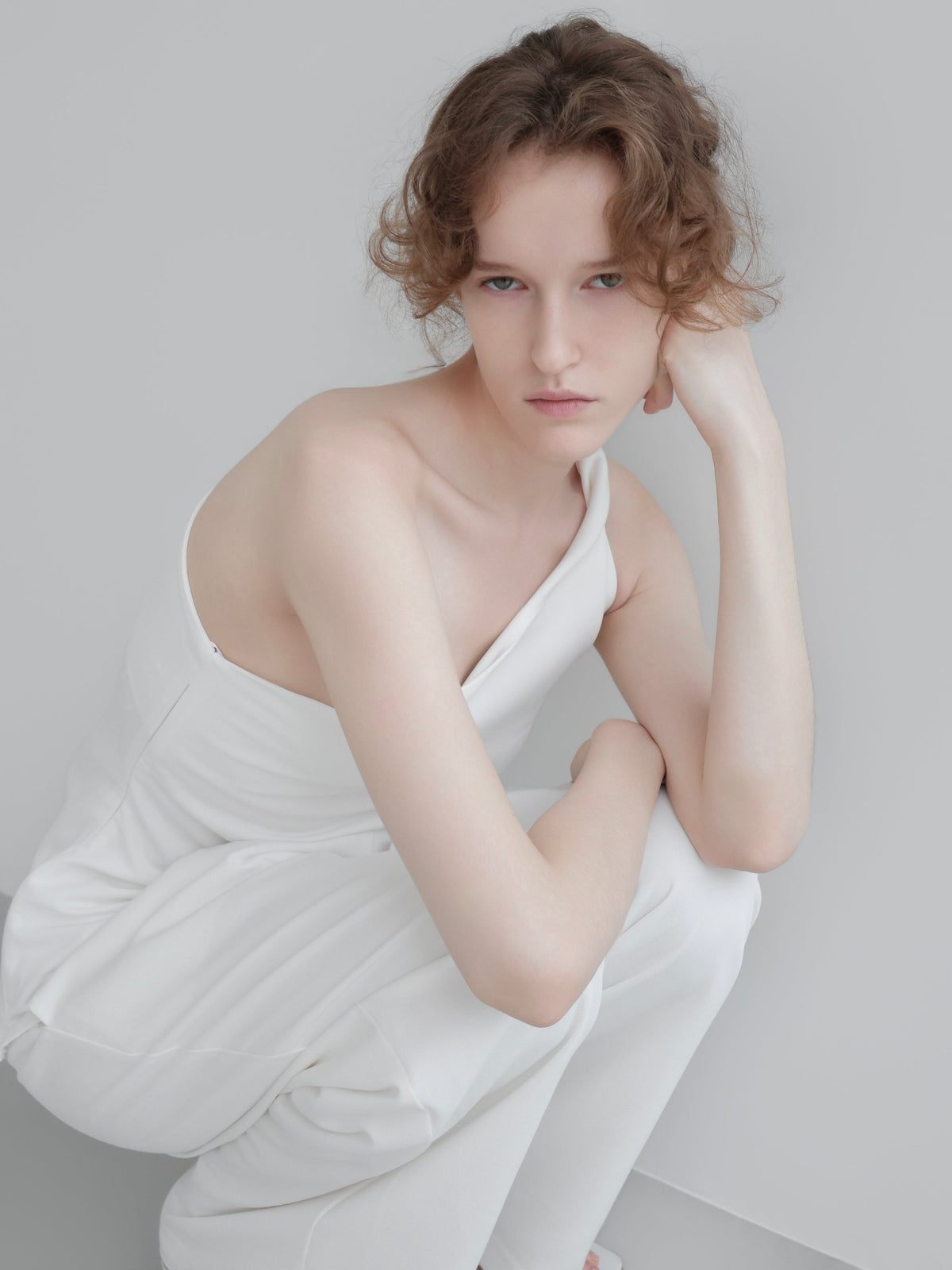 【NOWNS】Lou | One Shoulder Top