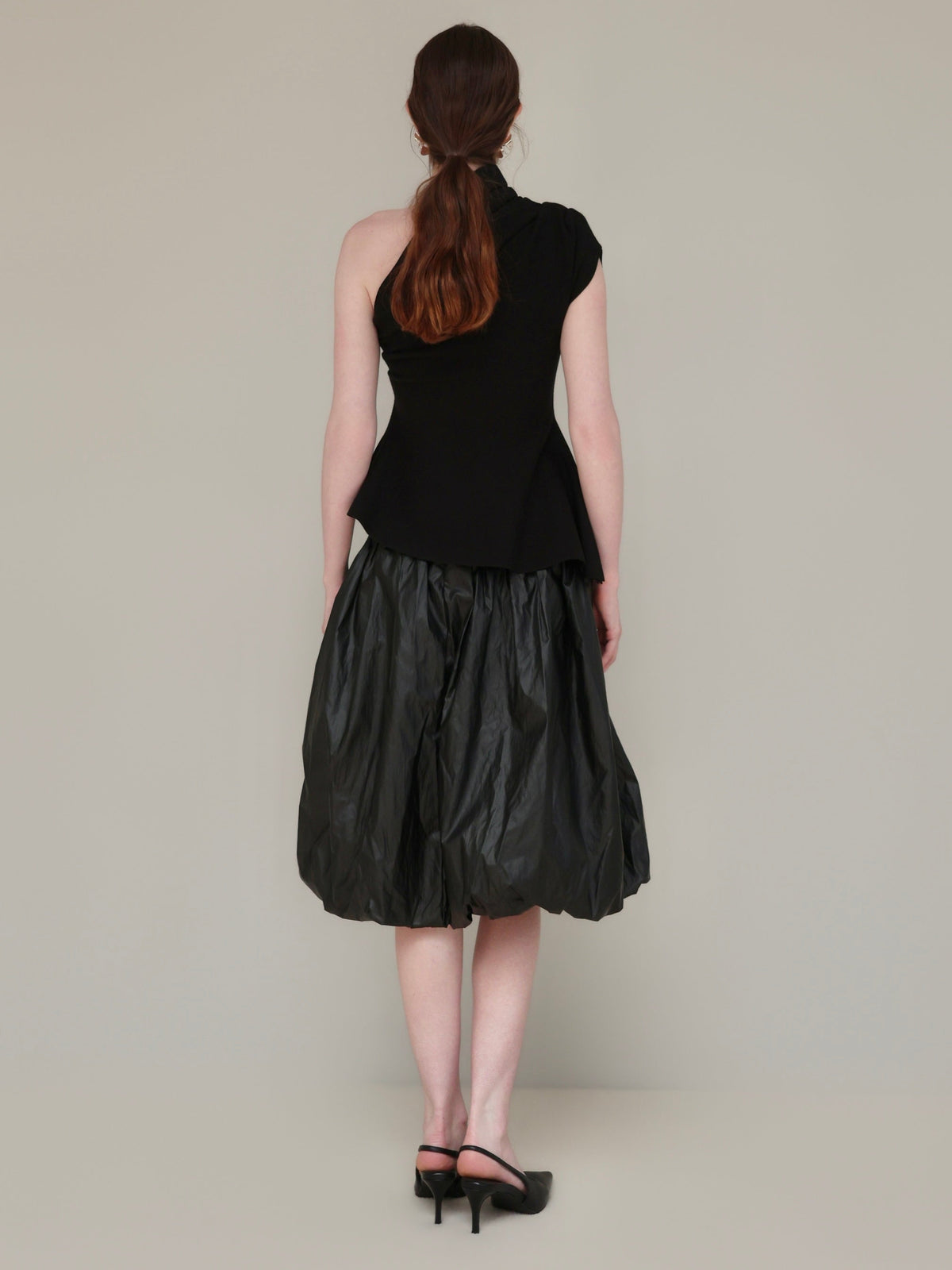 【AMOMMA】DRAPE PEPLUM KNIT