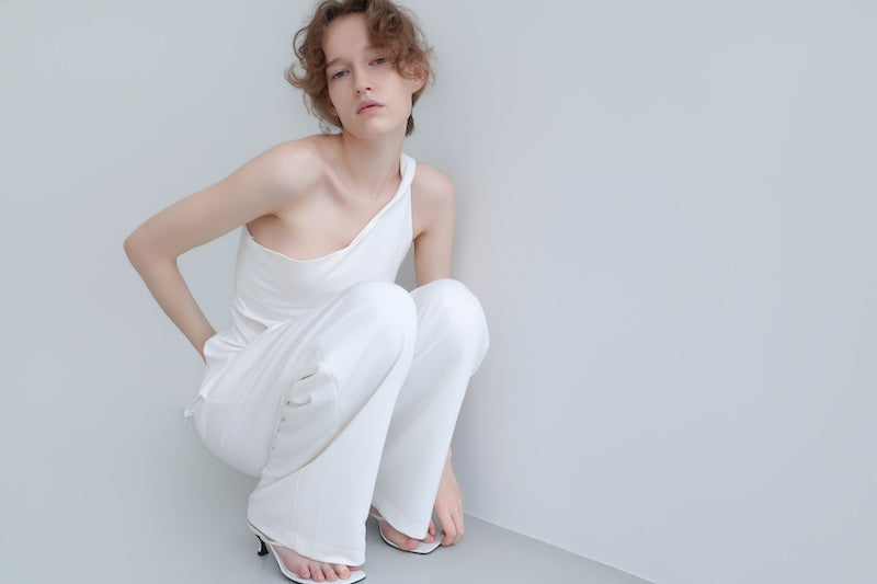 【NOWNS】Lou | One Shoulder Top