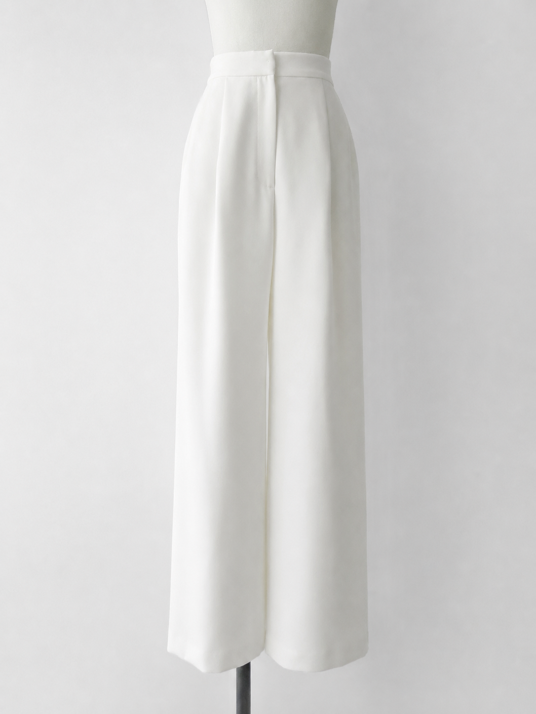 【NOWNS】Lou | Single Tuck Banding Pants