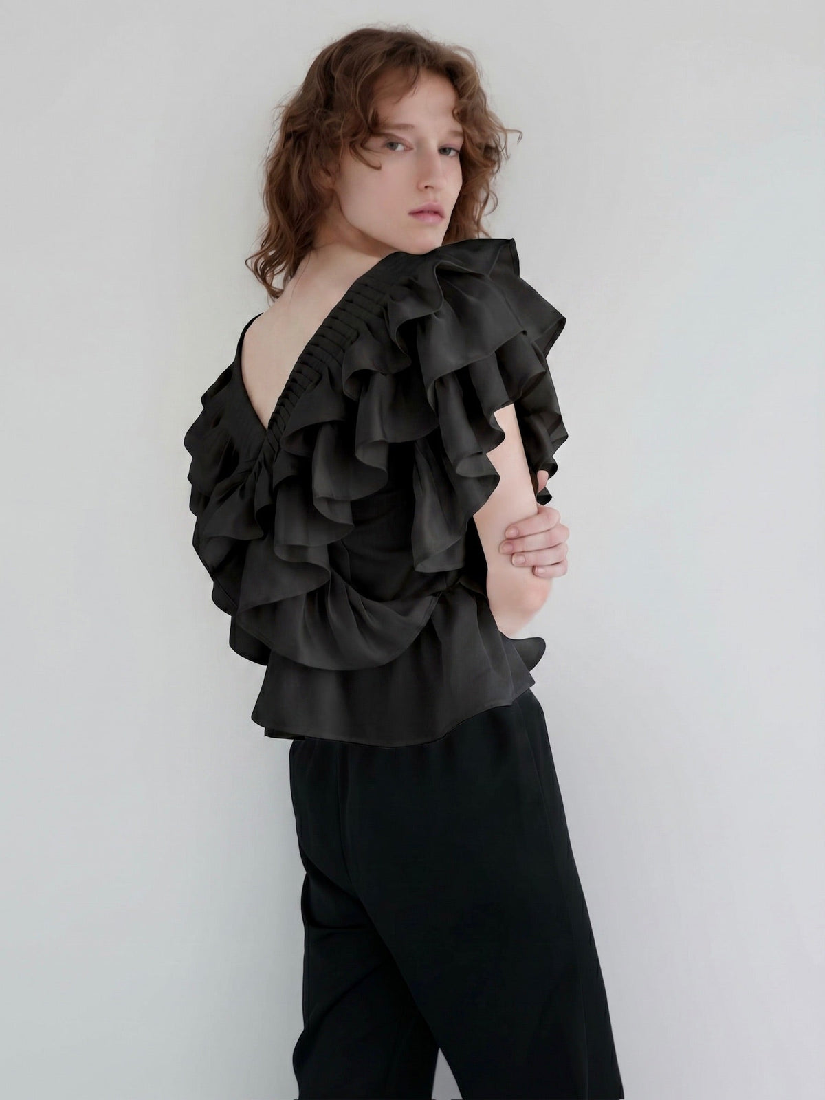 【AMOMMA】SATIN RUFFLE FRILL TOPS