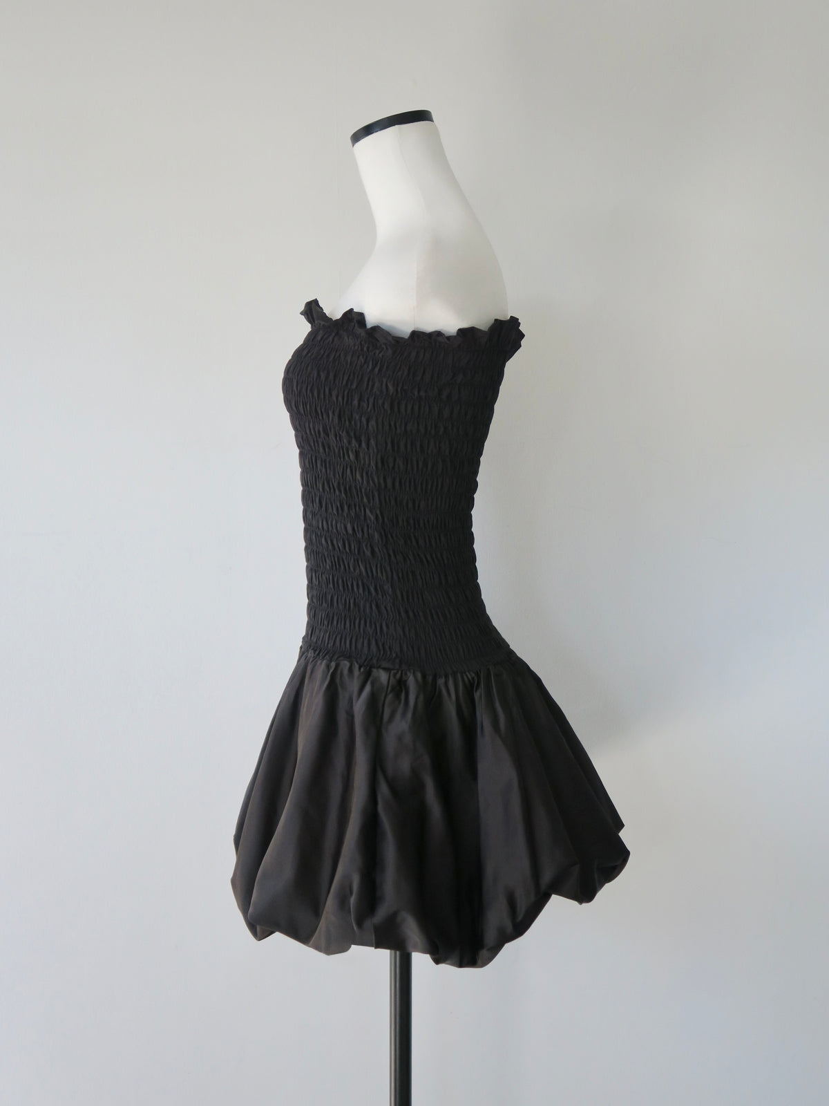 【SAMPLE SALE / célon】volume flare mini dress