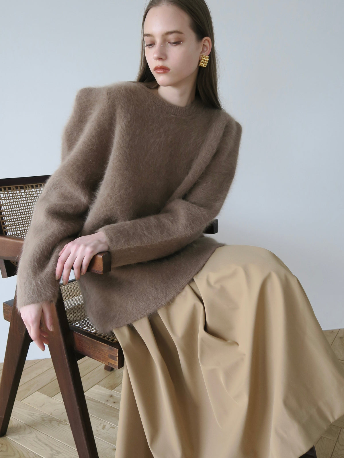 【AMOMMA】WOOL PUFF SHOULDER KNIT