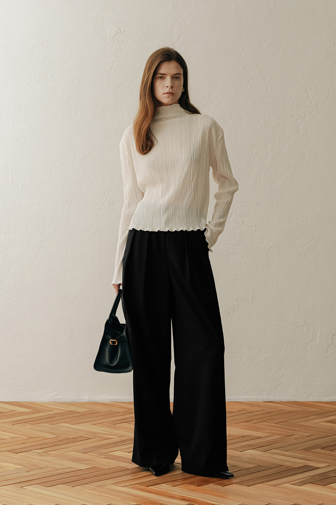 【ELBORN】Melissa 高领褶饰上衣