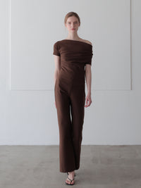 airy drape silhouette set-up