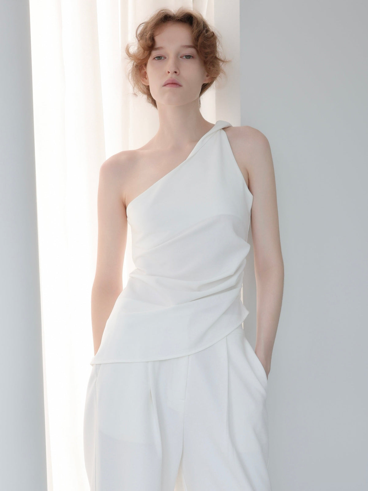 【NOWNS】Lou | One Shoulder Top