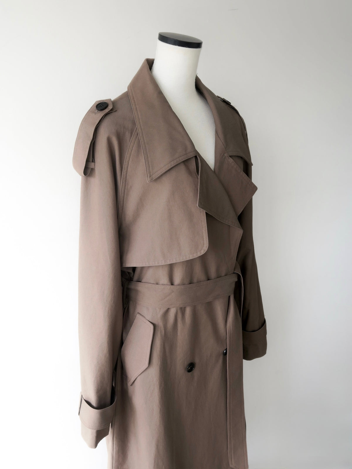 Moca long trench coat