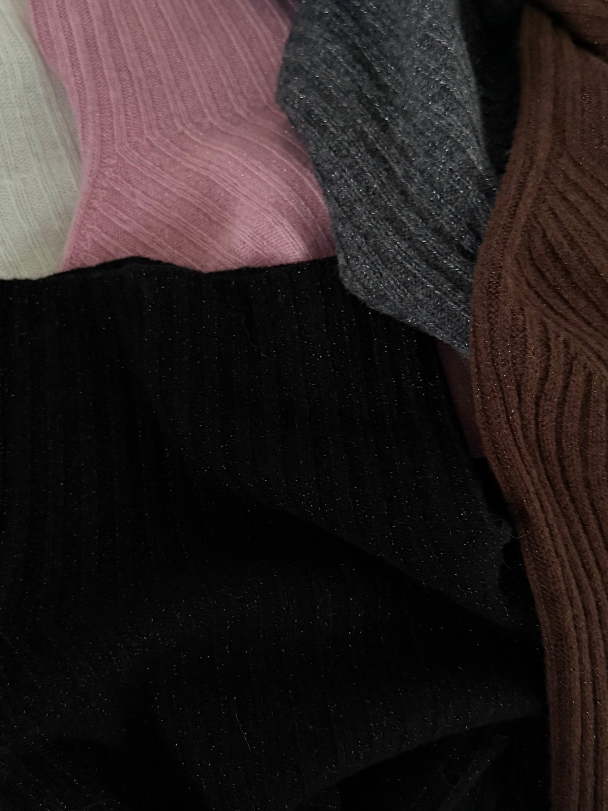 【AMOMMA】WOOL LAME RIB TURTLE KNIT