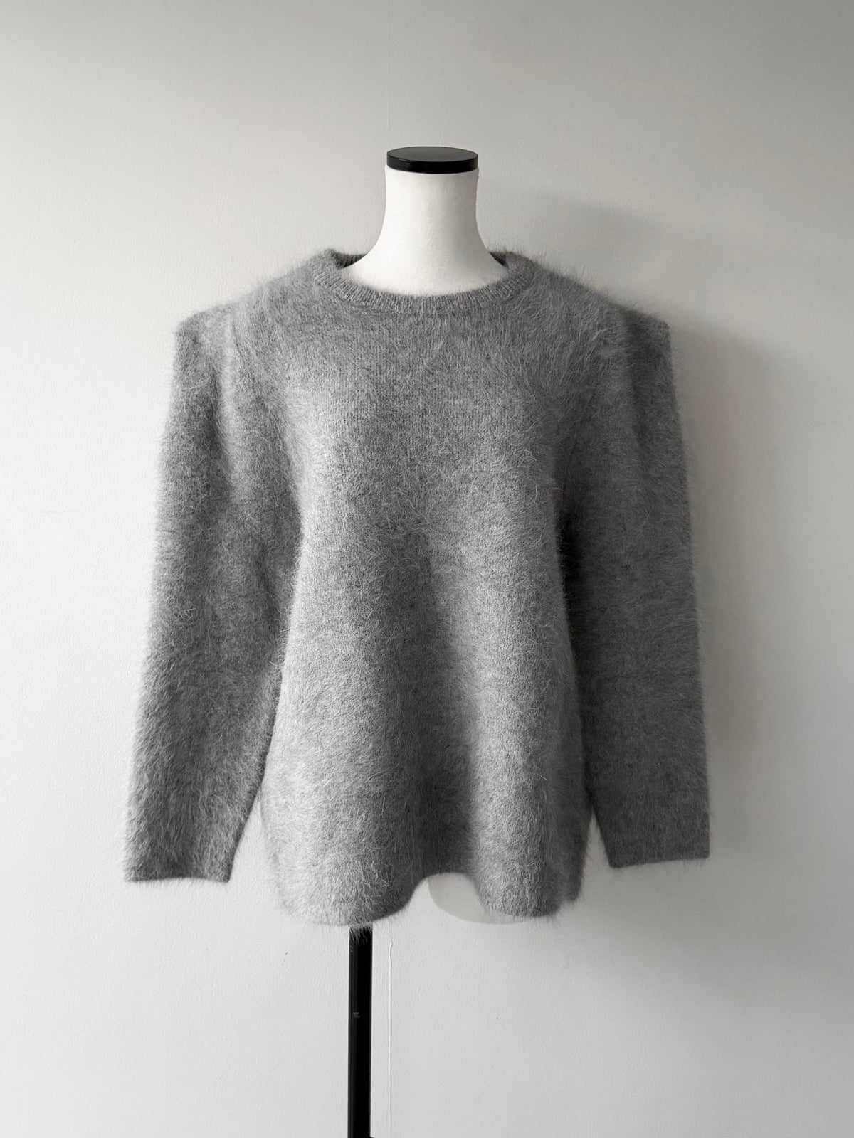 【AMOMMA】WOOL PUFF SHOULDER KNIT