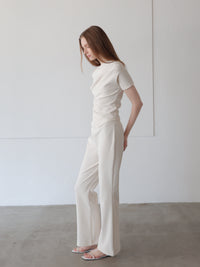 airy drape silhouette set-up