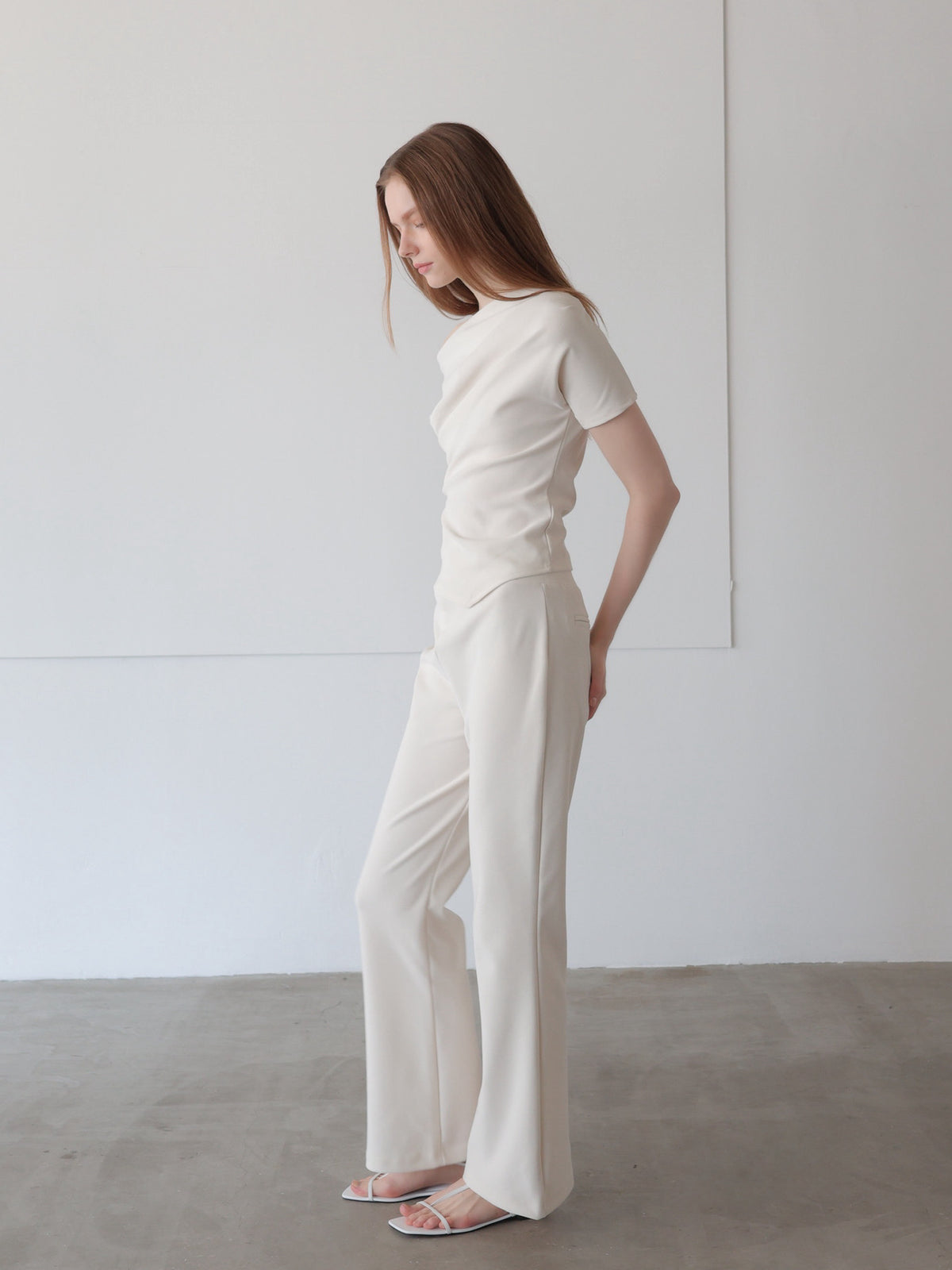 airy drape silhouette set-up