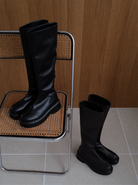 volume sole long boots