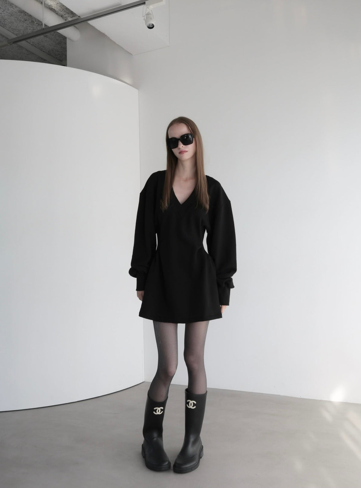 【AMOMMA】V NECK SWEAT MINI DRESS