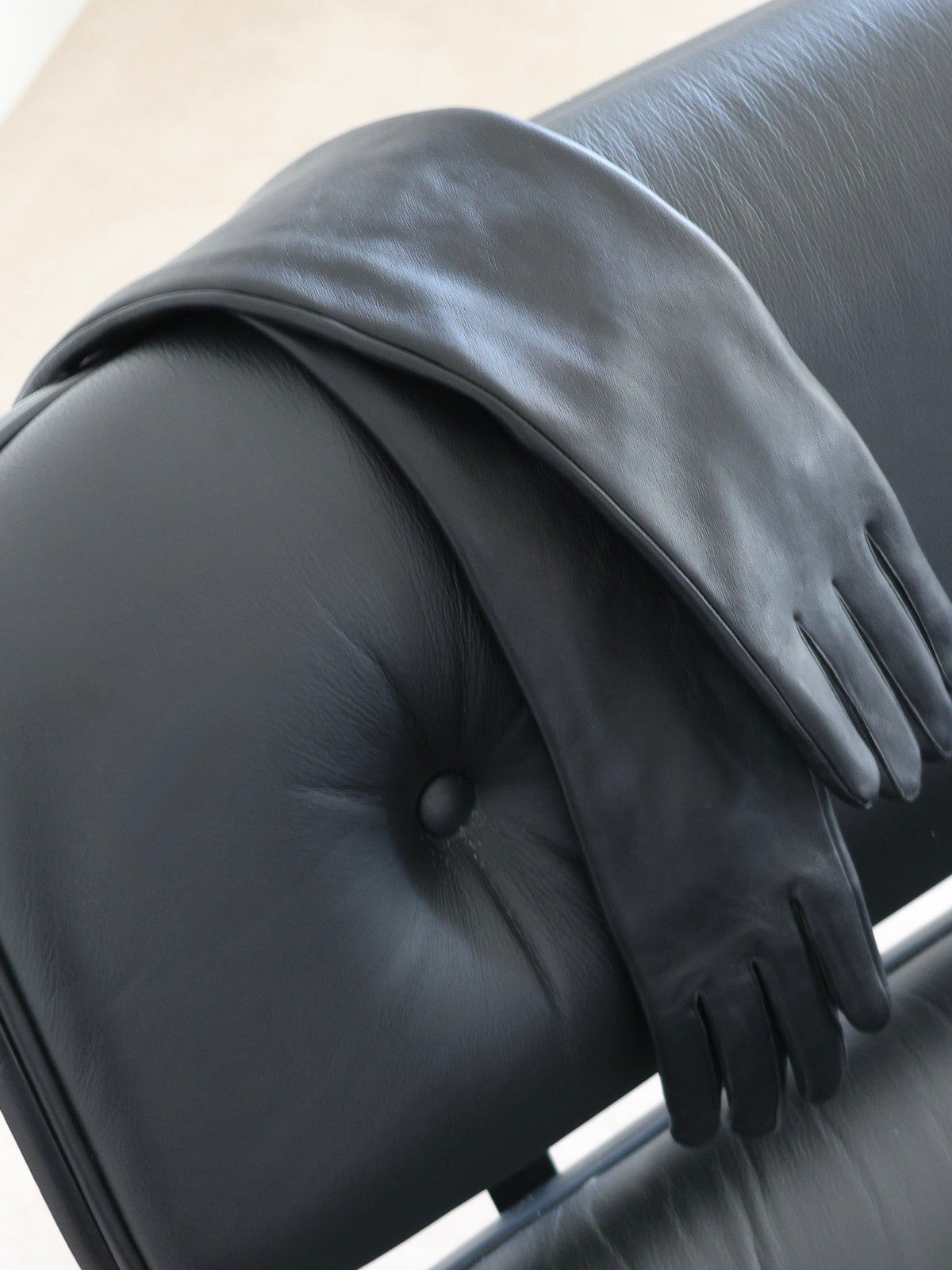 【AMOMMA】TOUCH SCREEN SHEEP LEATHER LONG GLOVES
