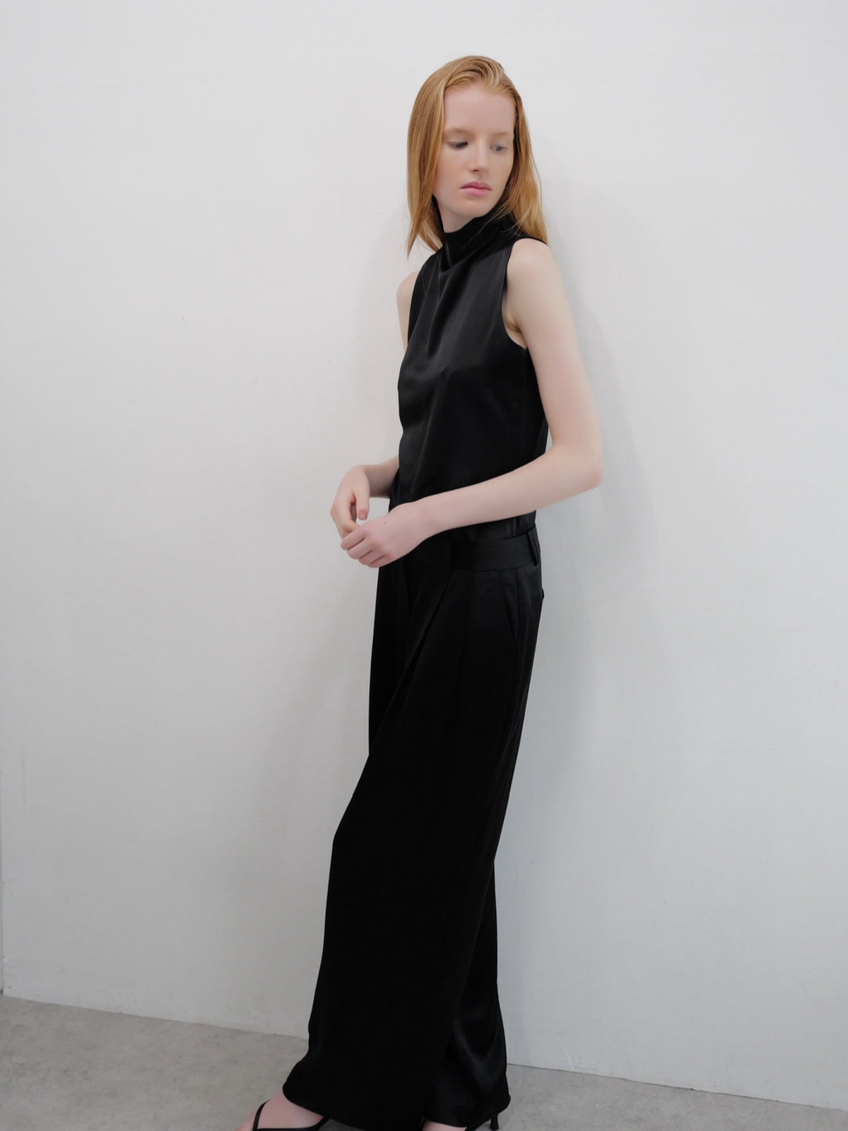 【NOWNS】Lulà | Satin Tuck Pants