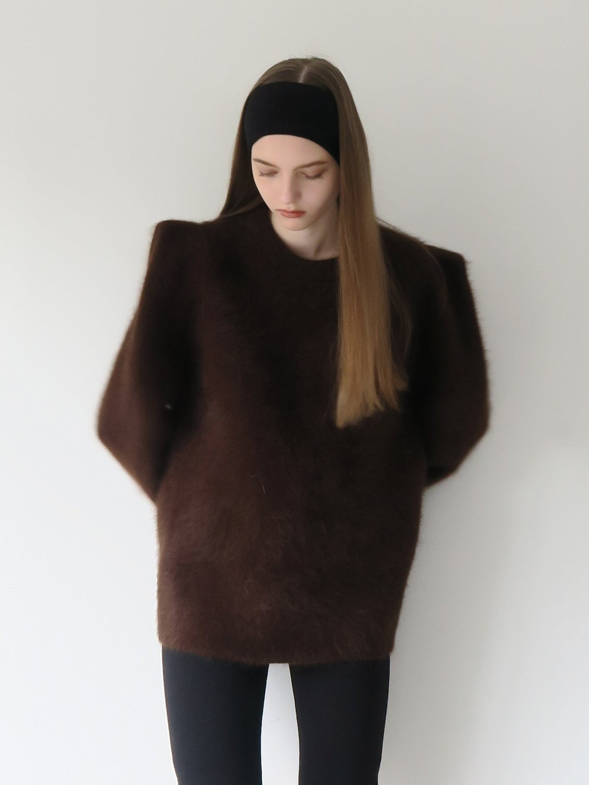 【AMOMMA】WOOL PUFF SHOULDER KNIT