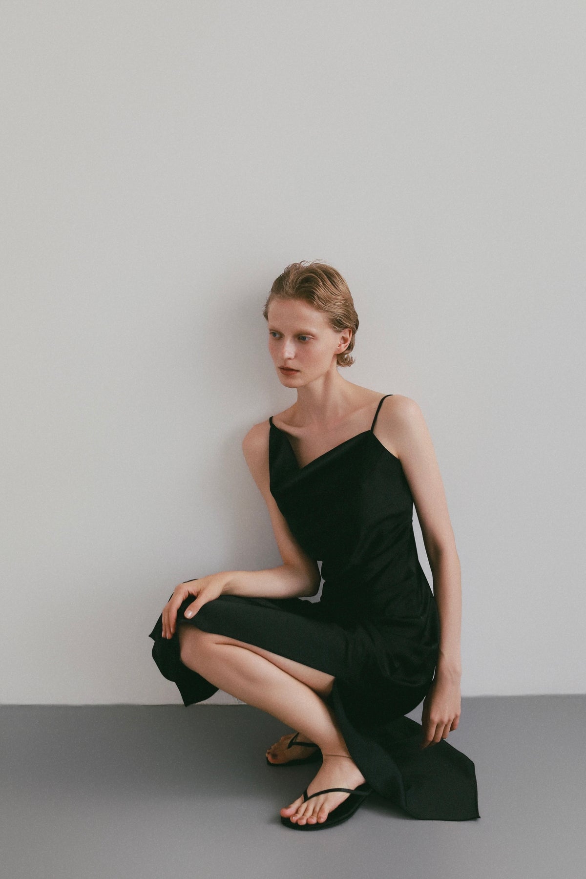 【célon】satin asymmetry drape cami dress
