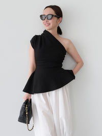 【AMOMMA】DRAPE PEPLUM KNIT