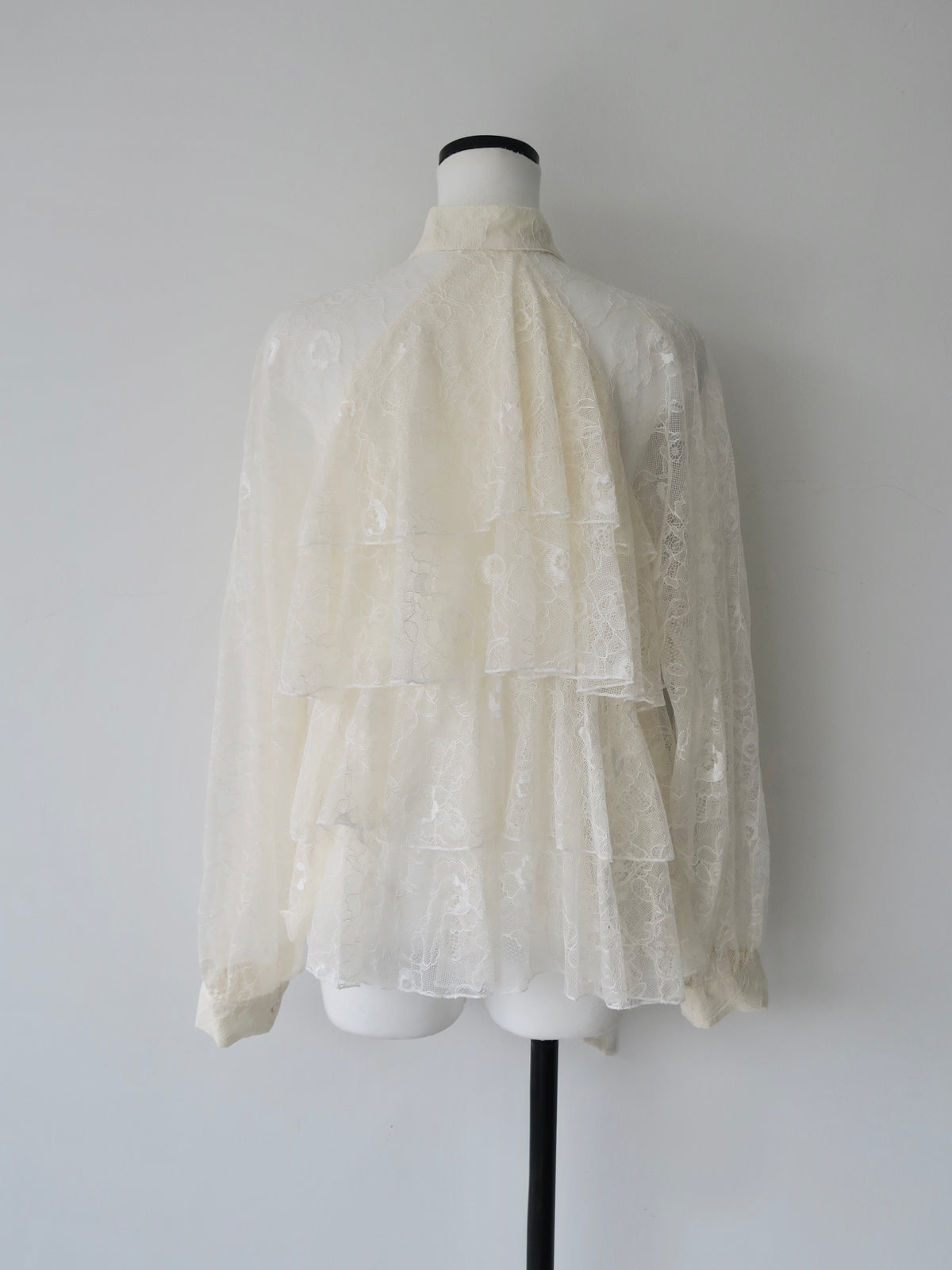 【SAMPLE SALE / célon】lace bow tiered blouse