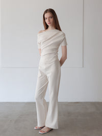 airy drape silhouette set-up