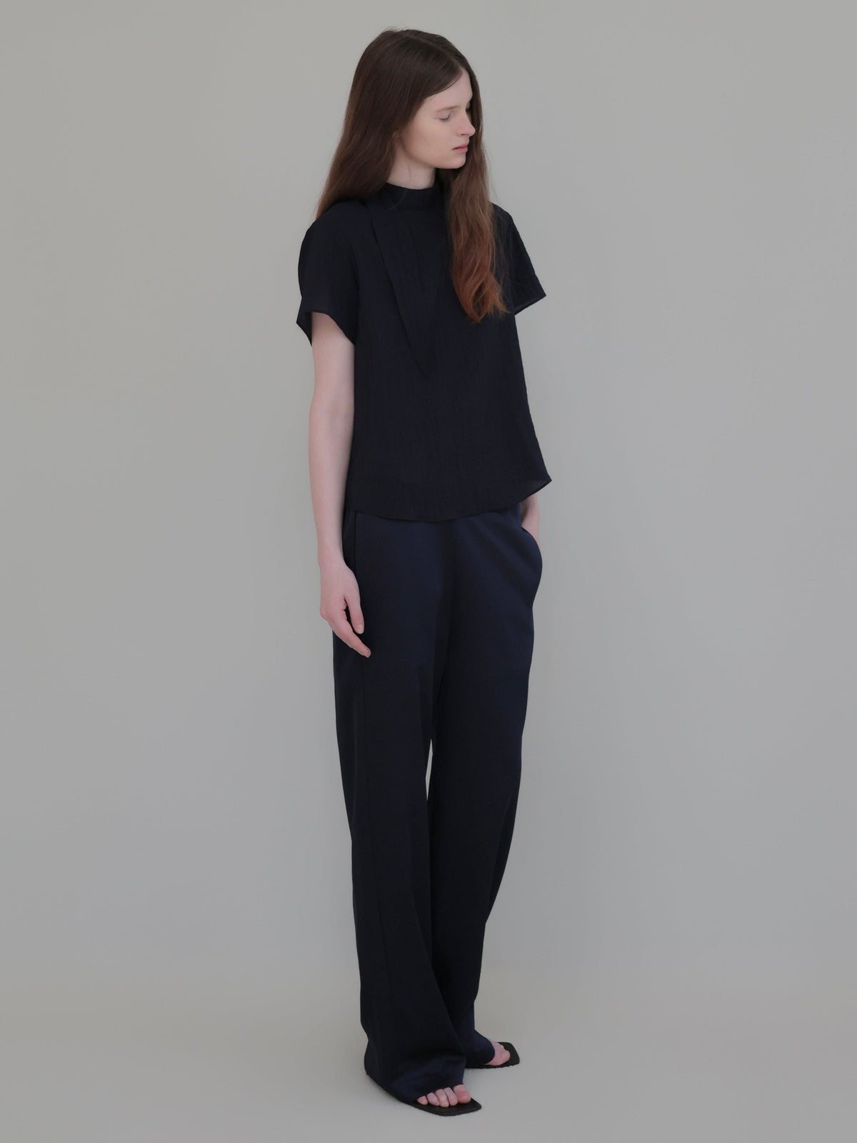 【NOWNS】Alma | Satin sleek pants