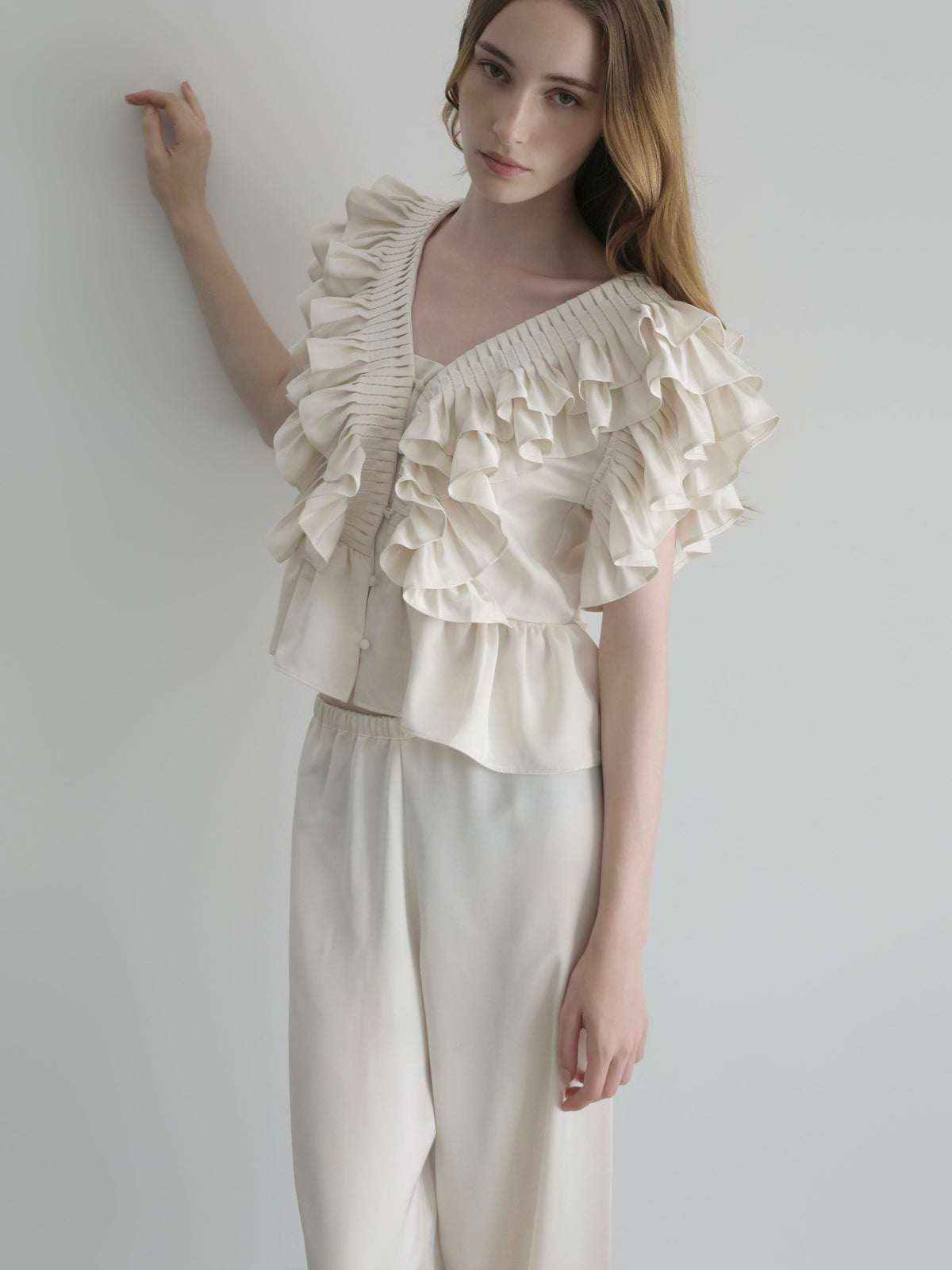 【AMOMMA】SATIN RAFFLE FRILL TOPS