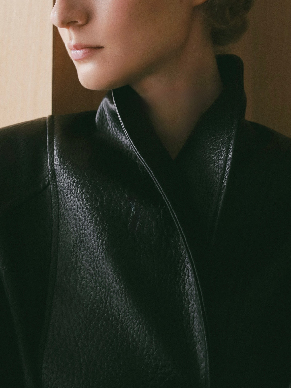 【célon】belted long leather jacket