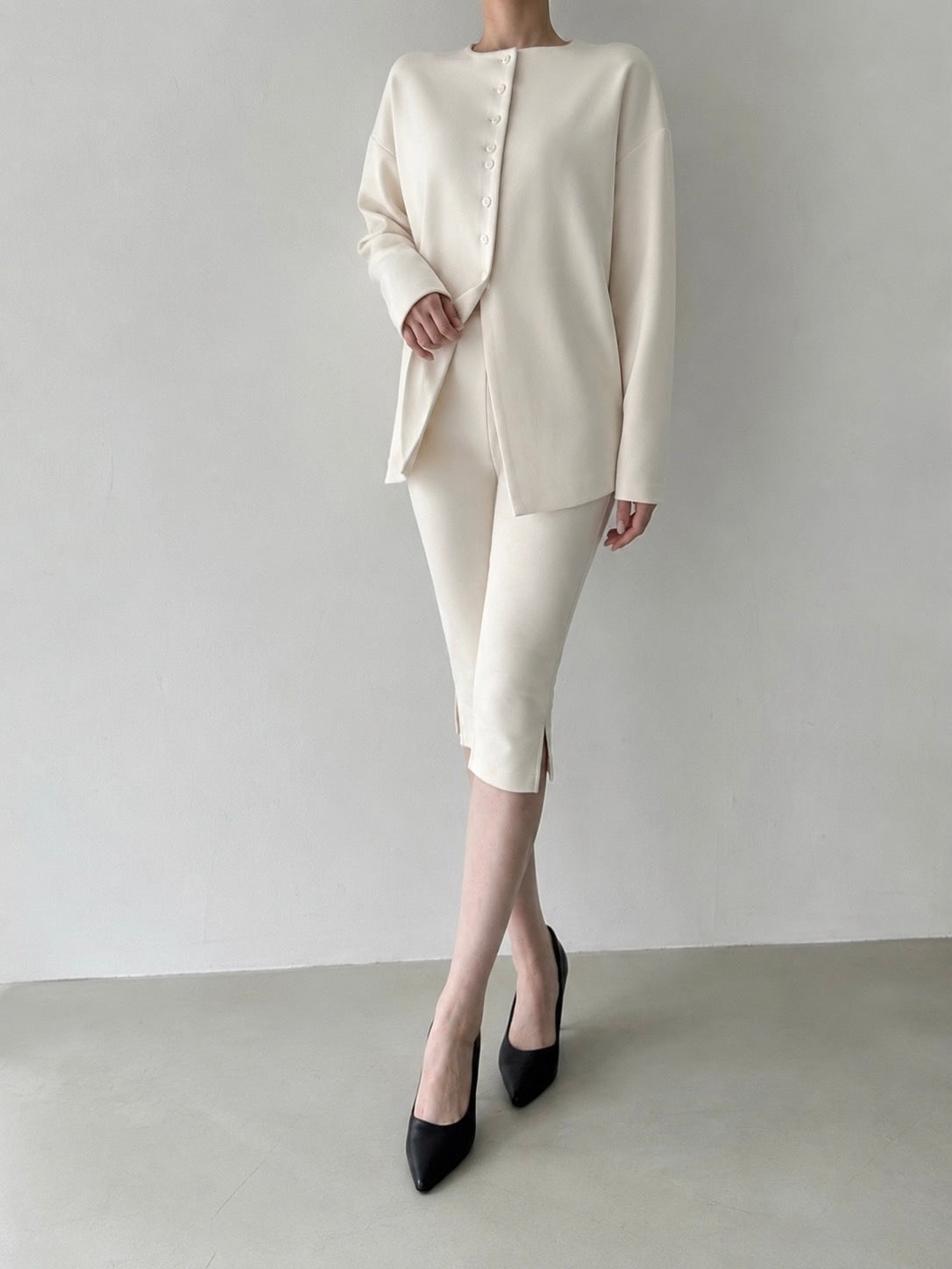 【SAMPLE SALE / célon】 flare line button set-up (ivory)