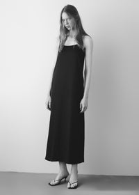 【SAMPLE SALE / NOWNS】Lulà | Satin slip dress