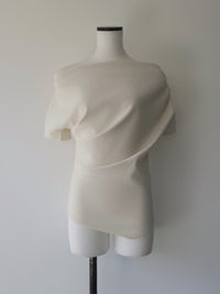 airy drape silhouette set-up