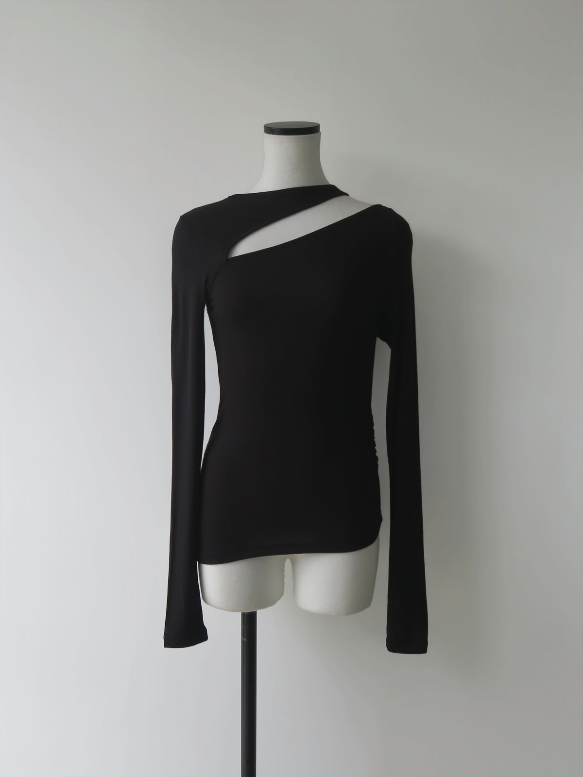 【AMOMMA】ASYMMETRIC CUT TOPS