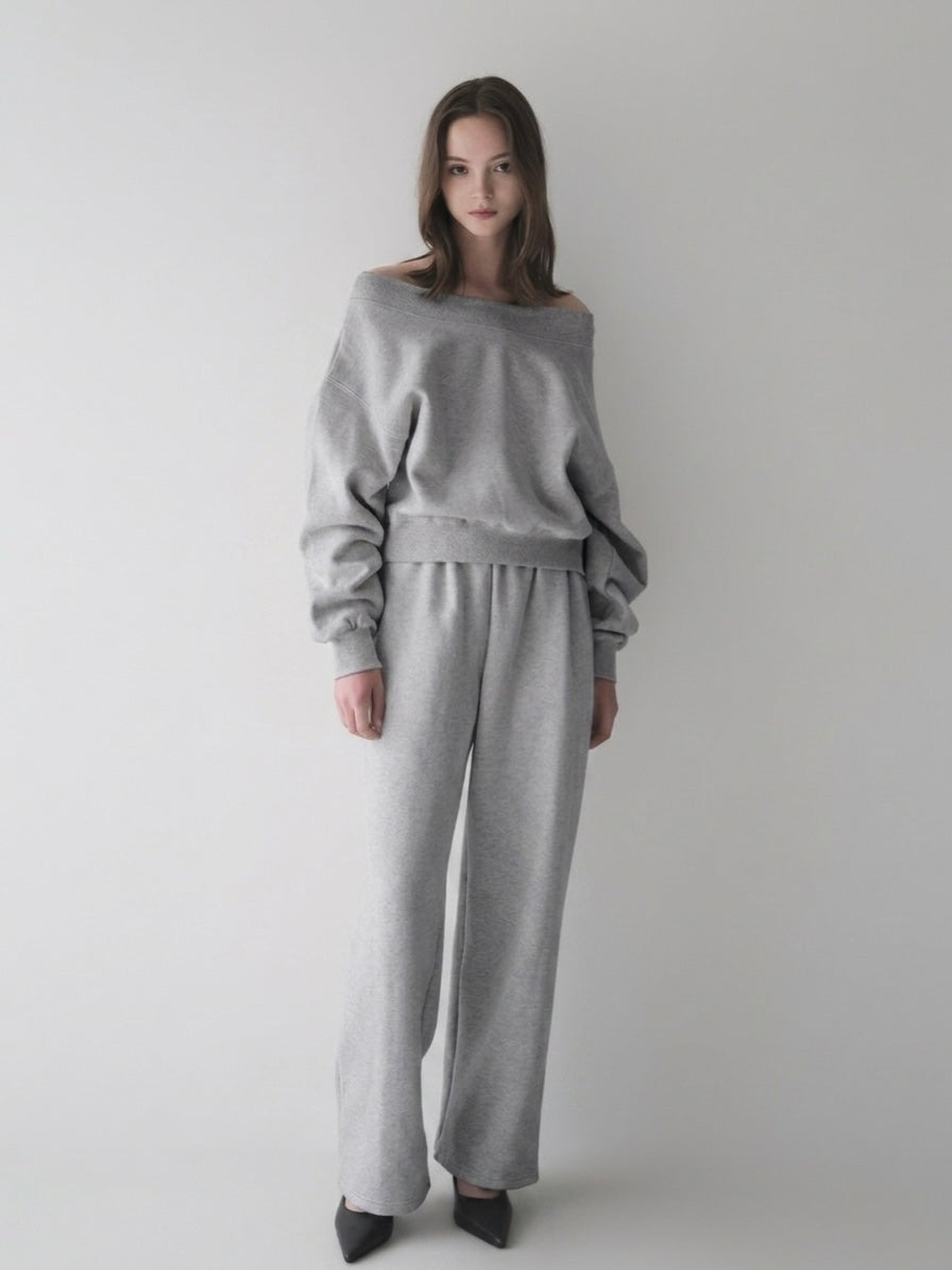 Loose sweatpants