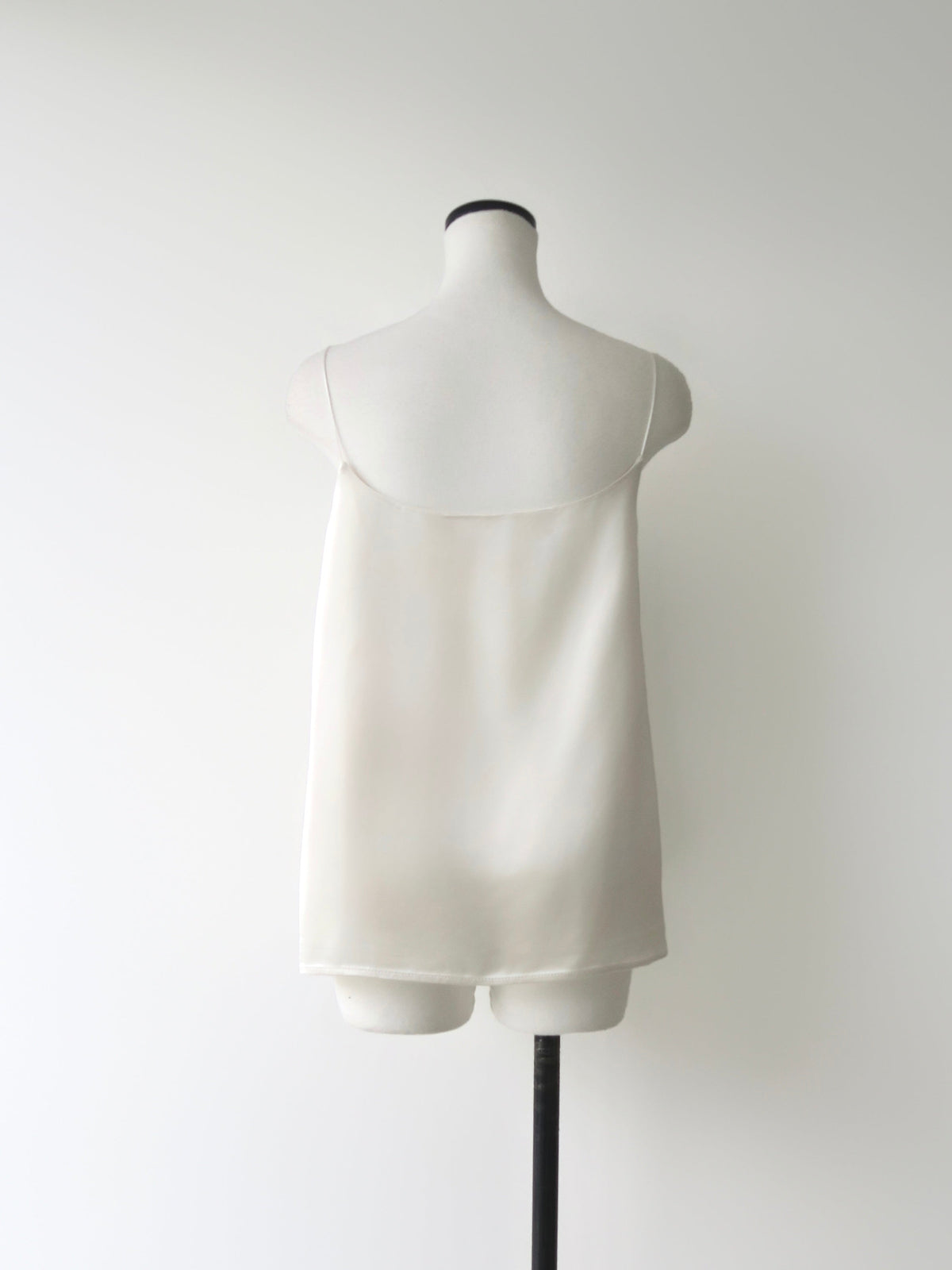 【NOWNS】Lulà | Satin cami top