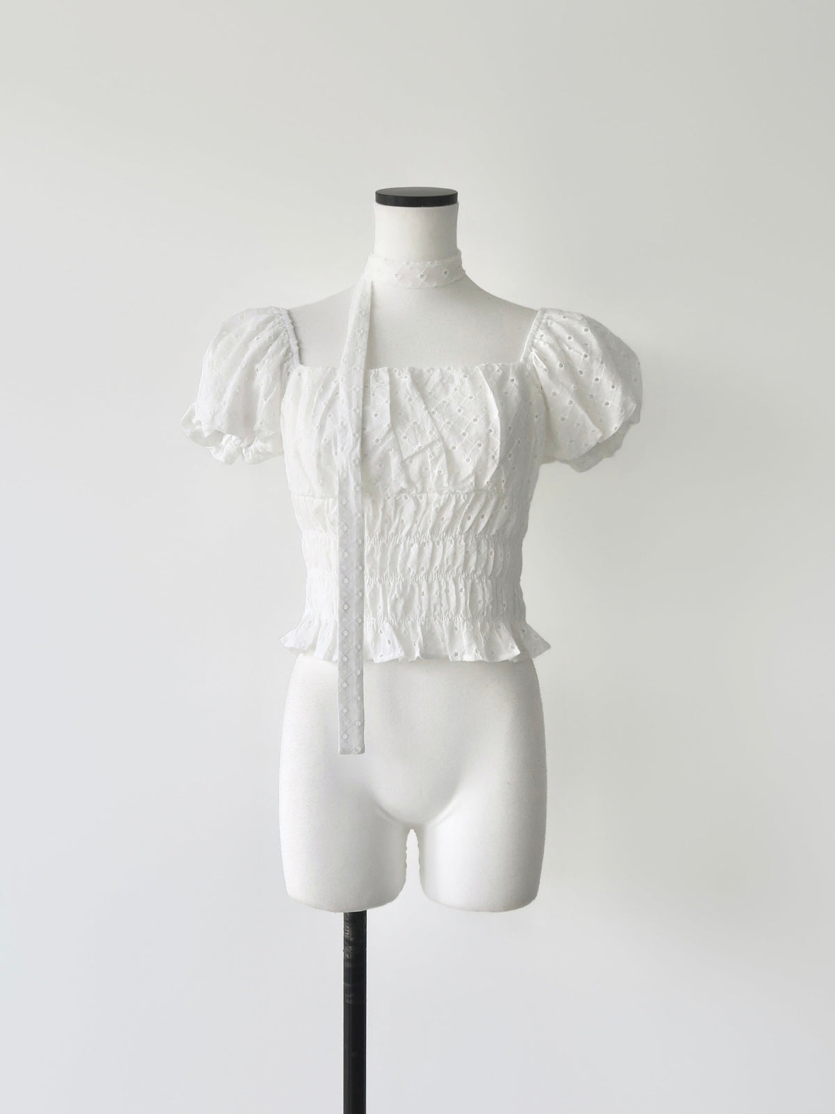 tie puff blouse