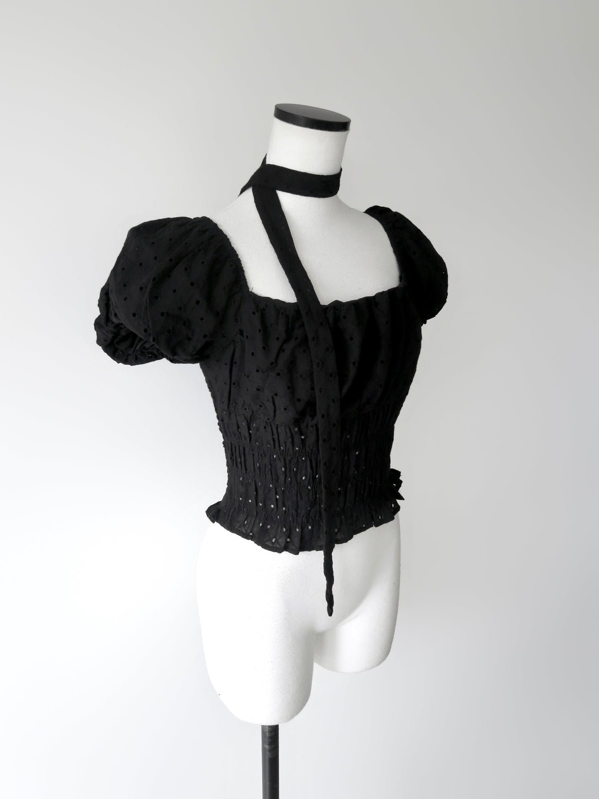 tie puff blouse