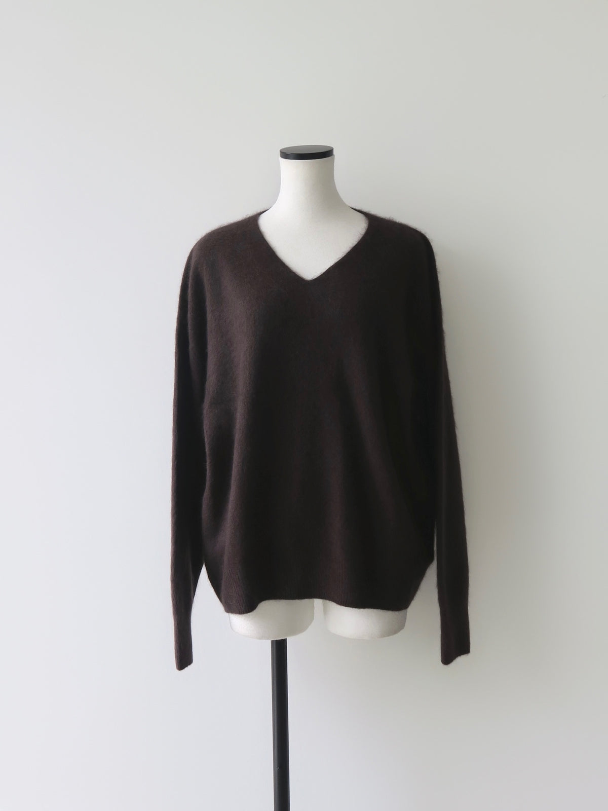 【célon】sheep v neck knit