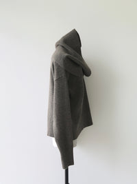 【NOWNS】Wilma | Wool cape knit