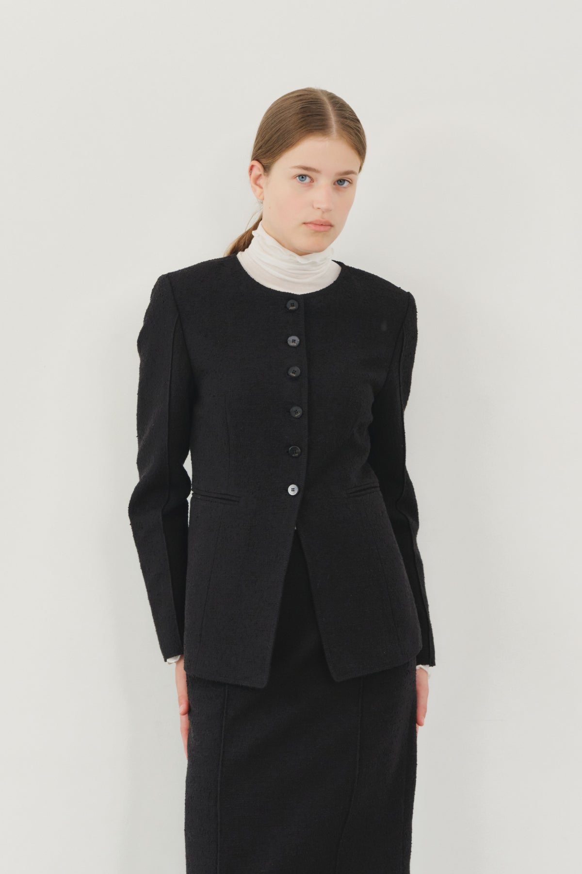 【KUMÉ】 Triple-Stitch Tweed Round Neck Jacket