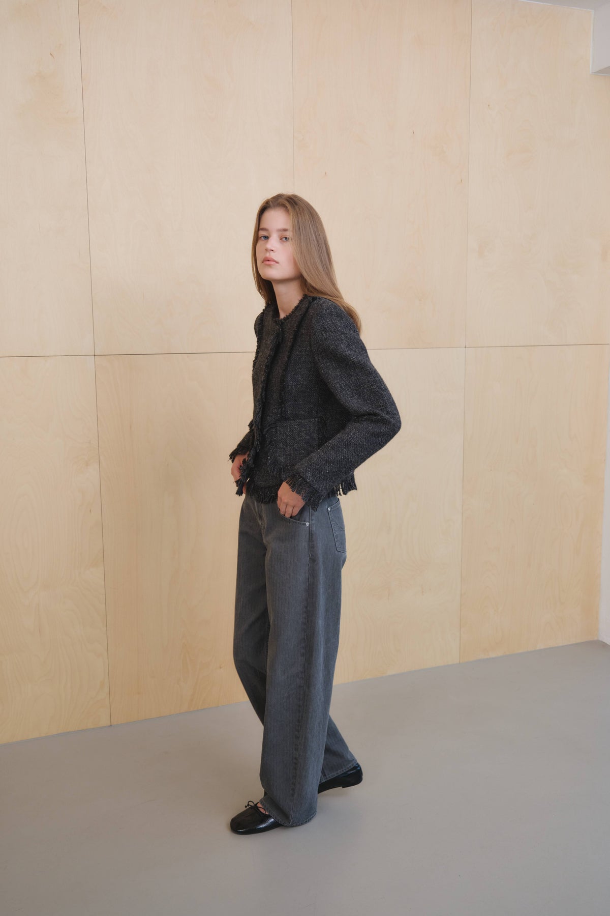 【KUMÉ】 Relaxed Barrel-Leg Denim Pants