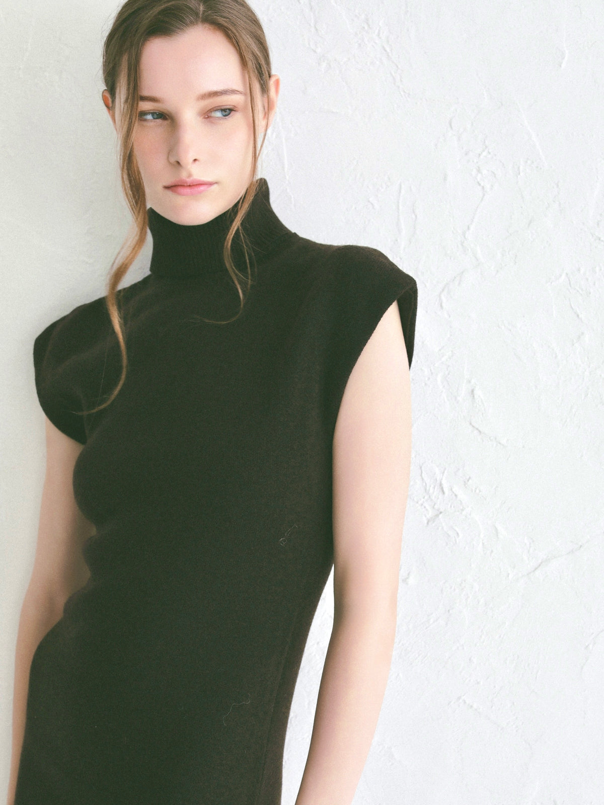 【célon】high neck cap sleeve knit dress
