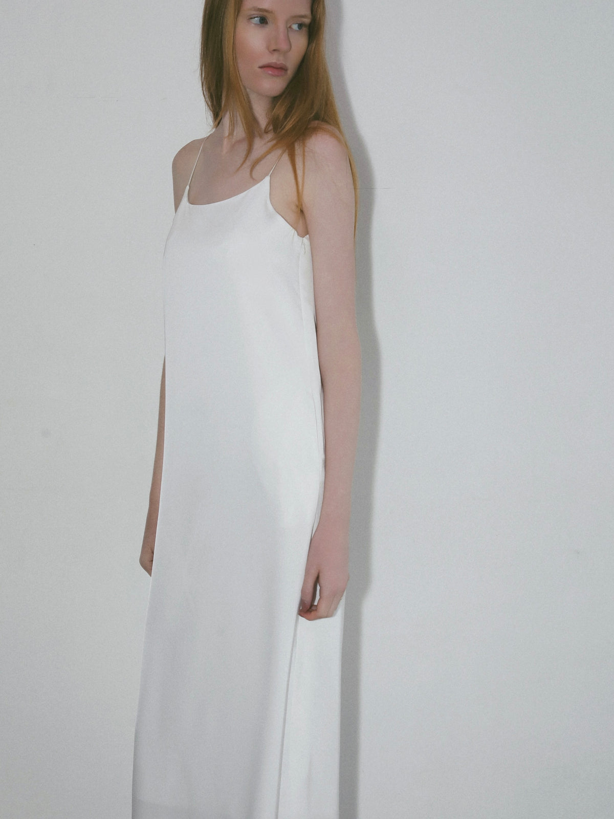【SAMPLE SALE / NOWNS】Lulà | Satin slip dress
