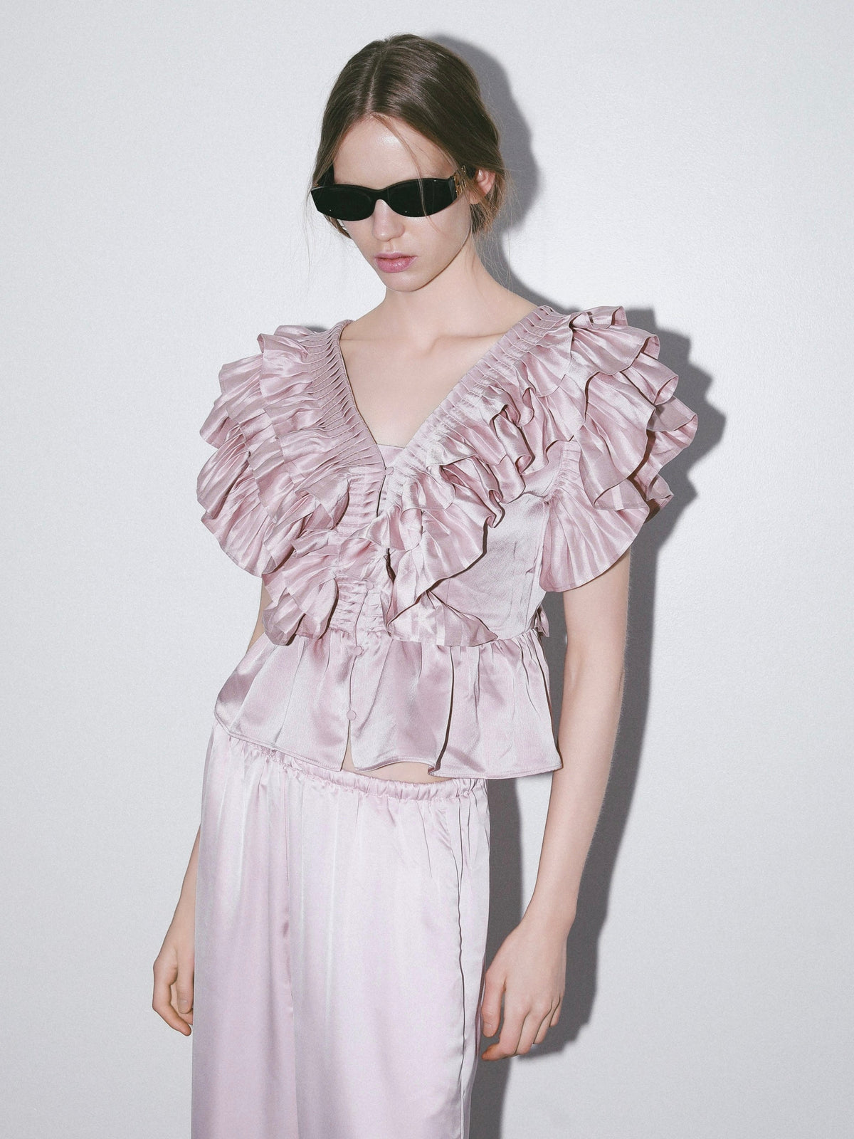 【AMOMMA】SATIN RAFFLE FRILL TOPS
