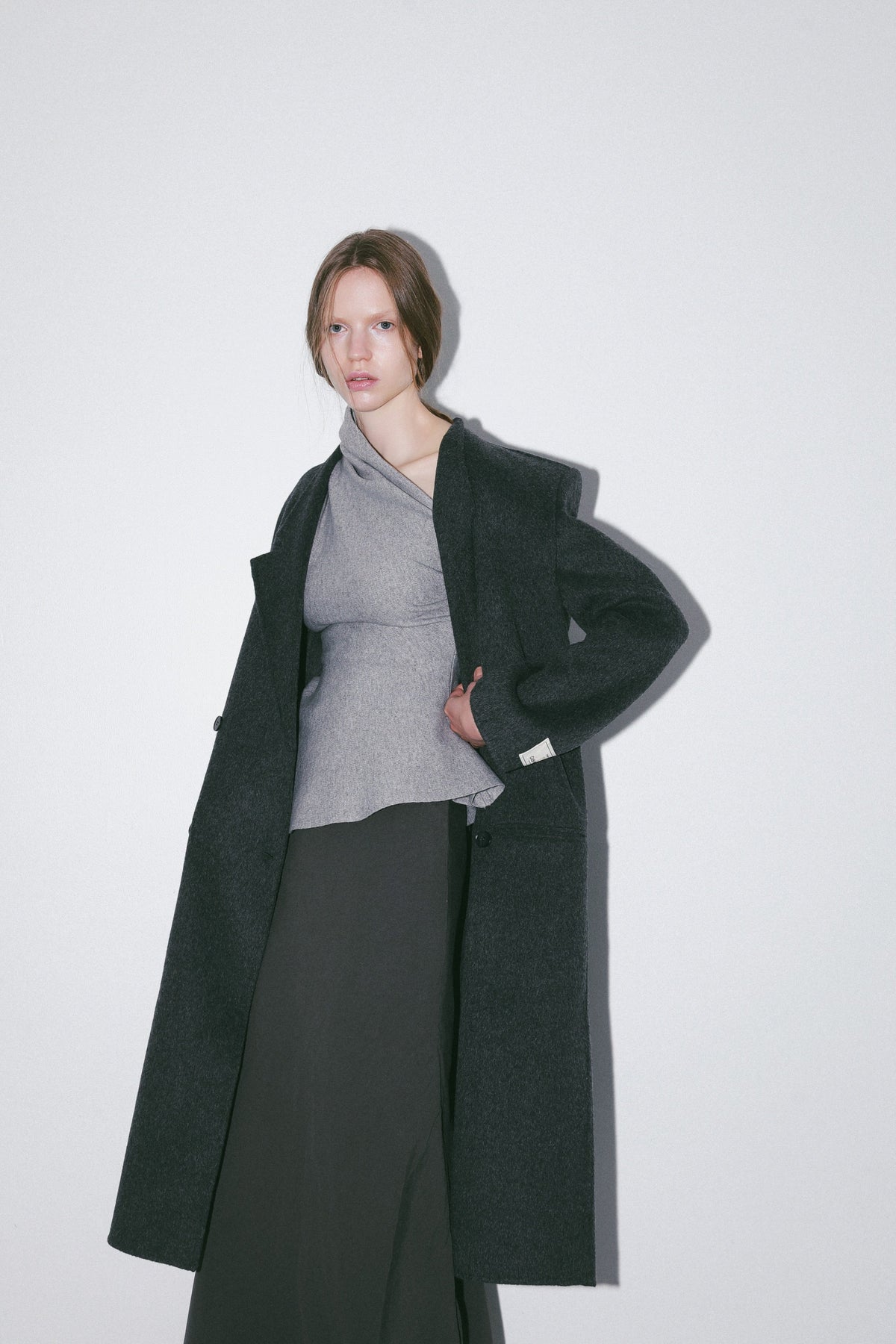 【AMOMMA】DRAPE PEPLUM KNIT