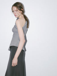 【AMOMMA】DRAPE PEPLUM KNIT