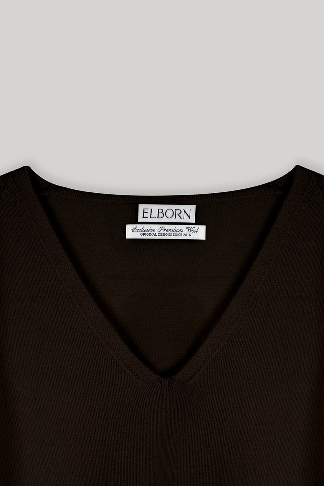 【ELBORN】Rona 羊毛V领针织上衣