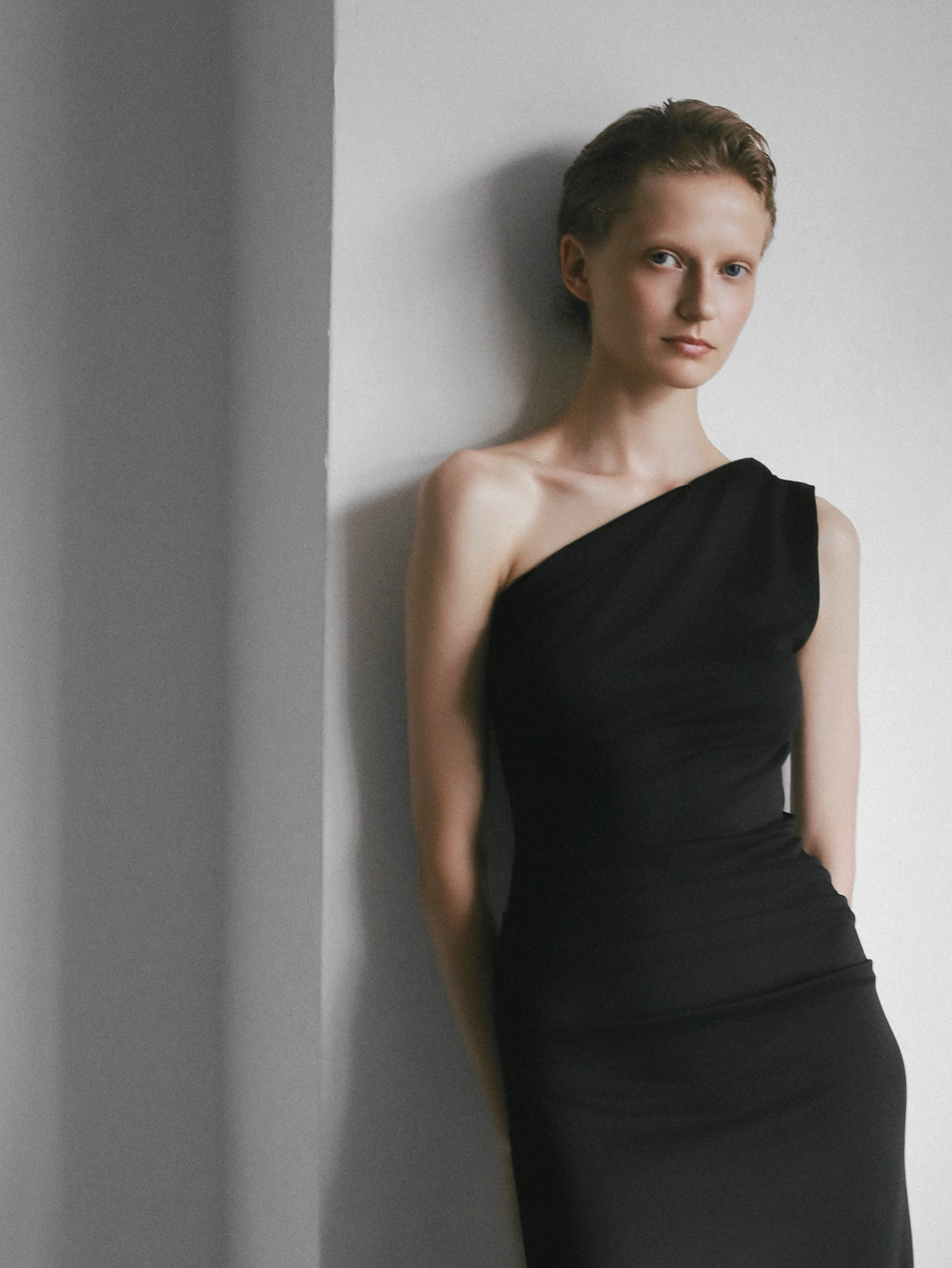 【célon】One Shoulder Ruched Dress